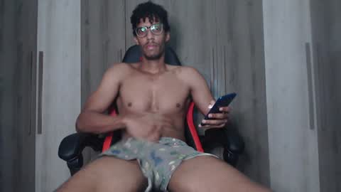 Snapshot of blackguy720 chatting on December 2024 09:26:01 PM Blackguy720 online show from December 2024 09:26:01 PM