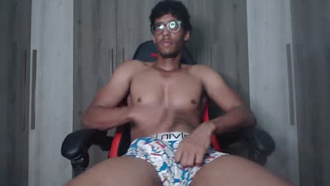 Snapshot of blackguy720 chatting on December 2024 03:03:02 AM Blackguy720 online show from December 2024 03:03:02 AM