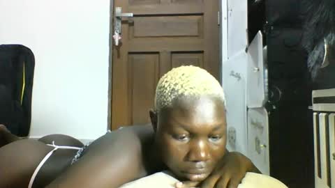 blackmarvel02 online show from December 2025 07:05:01 AM