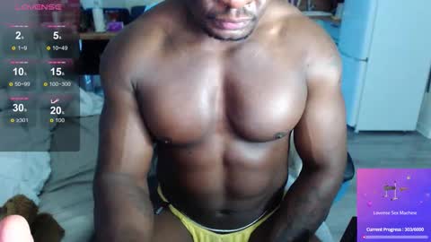 Snapshot of blackmusclegym chatting on December 2025 10:42:01 AM blackmusclegym online show from December 2025 10:42:01 AM