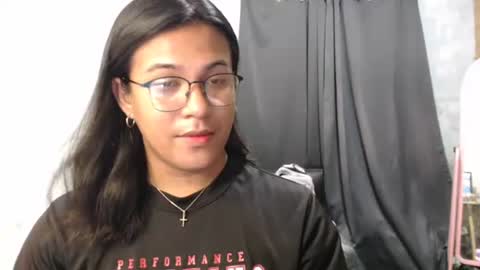 Ellez online show from October 2025 07:45:02 PM