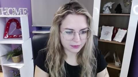 Snapshot of blackrosezoey chatting on October 2025 05:33:01 AM Z O E Y online show from October 2025 05:33:01 AM