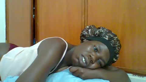 SARAH online show from November 2025 07:47:01 PM