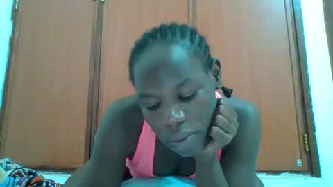 SARAH online show from December 2025 06:12:01 PM