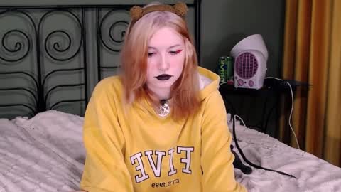 Snapshot of blacky_tea chatting on December 2024 01:39:01 PM blacky_tea online show from December 2024 01:39:01 PM