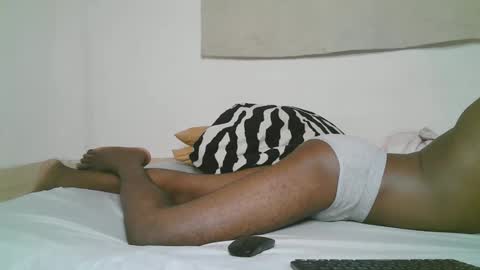 Snapshot of blackzilian_ chatting on October 2025 11:27:01 AM HASSAN online show from October 2025 11:27:01 AM