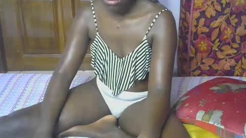 Snapshot of blahkbeauty chatting on November 2025 12:40:02 PM VIVIAN online show from November 2025 12:40:02 PM