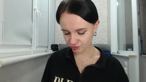 Snapshot of blairyates chatting on November 2025 01:28:01 AM BlairYates online show from November 2025 01:28:01 AM