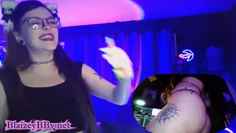 Snapshot of blaizebunny chatting on February 2025 10:26:01 AM BlaizeyBBy online show from February 2025 10:26:01 AM