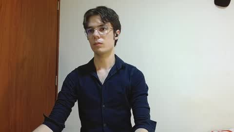 Snapshot of blakeshatter chatting on December 2024 06:11:02 AM blakeshatter online show from December 2024 06:11:02 AM