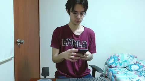 Snapshot of blakeshatter chatting on January 2025 12:52:01 PM blakeshatter online show from January 2025 12:52:01 PM