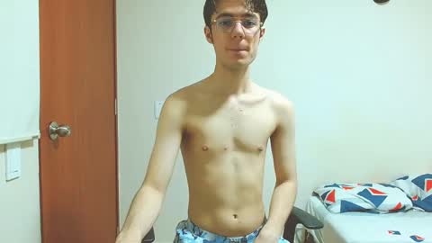 Snapshot of blakeshatter chatting on January 2025 07:51:02 PM blakeshatter online show from January 2025 07:51:02 PM