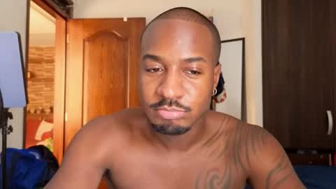 Snapshot of blckexperience chatting on November 2025 06:19:02 PM Danny - online show from November 2025 06:19:02 PM