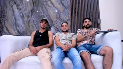 Snapshot of bless_my_neighbor chatting on January 2025 01:31:01 PM The Best Models online show from January 2025 01:31:01 PM