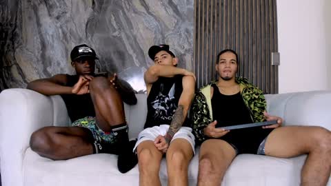 Snapshot of bless_my_neighbor chatting on February 2025 01:54:02 PM The Best Models online show from February 2025 01:54:02 PM