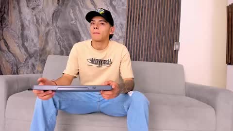 Snapshot of bless_my_neighbor chatting on March 2025 01:57:02 PM The Best Models online show from March 2025 01:57:02 PM