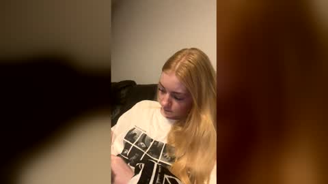 bleurosexx online show from April 2026 08:17:02 PM