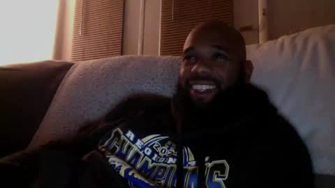 Snapshot of blksurfher chatting on December 2025 05:01:01 AM blksurfher online show from December 2025 05:01:01 AM