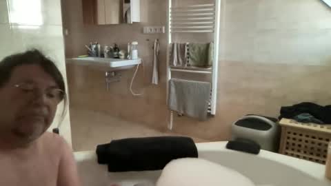 Snapshot of bllyidol chatting on November 2025 08:03:01 AM BlIdoL online show from November 2025 08:03:01 AM