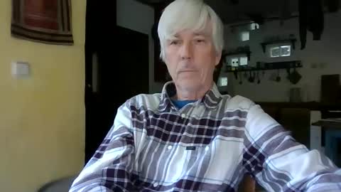 Snapshot of blomkuk chatting on October 2025 12:42:02 PM blomkuk online show from October 2025 12:42:02 PM