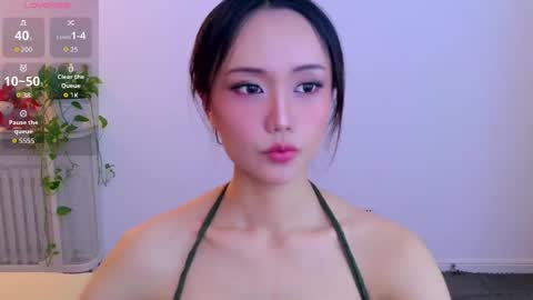 Snapshot of blon_kater chatting on June 2026 08:18:02 AM YoYo online show from June 2026 08:18:02 AM