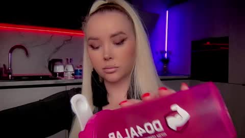 Lana online show from January 2025 02:01:01 AM