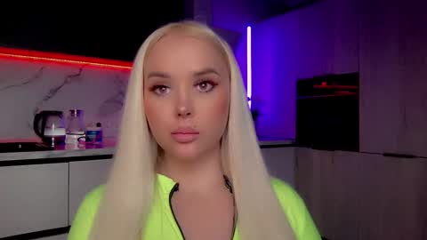 Lana online show from January 2025 06:24:01 AM