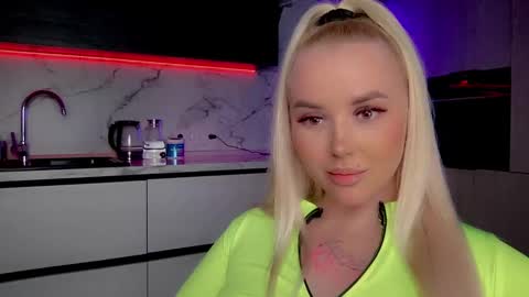 Lana online show from January 2025 01:30:01 PM