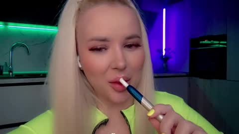 Lana online show from February 2025 04:51:02 AM