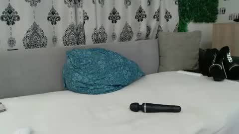 blonddaiana23 online show from November 2025 02:42:02 AM