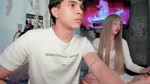 Snapshot of blonde_and_bigcock chatting on November 2025 02:43:02 AM Blonde and Sam online show from November 2025 02:43:02 AM