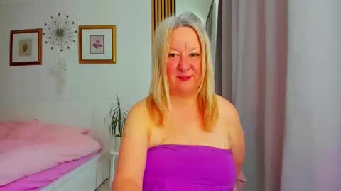 Snapshot of blonde_angel20 chatting on March 2026 08:47:02 AM Nicole online show from March 2026 08:47:02 AM