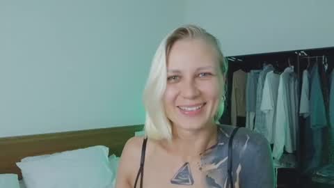 Snapshot of blonde_fuck_couple chatting on July 2026 09:26:01 AM blonde_fuck_couple online show from July 2026 09:26:01 AM