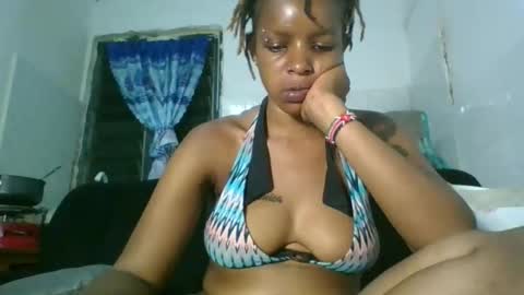 blonde_queenie online show from April 2026 11:32:02 PM