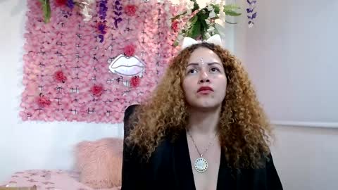 blonde_squirt_ online show from December 2024 02:48:02 PM