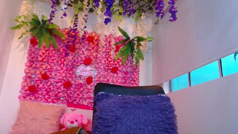 blonde_squirt_ online show from December 2025 07:10:01 PM