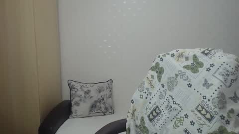 Snapshot of blondeagle chatting on April 2026 08:55:02 PM Mr Blond online show from April 2026 08:55:02 PM