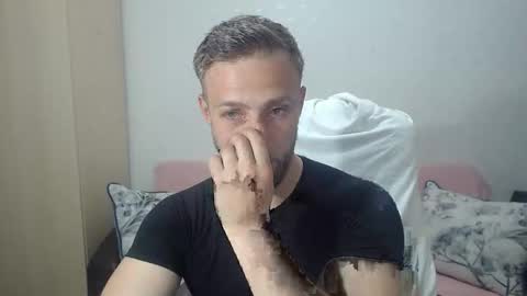 Snapshot of blondeagle chatting on May 2026 09:12:02 PM Mr Blond online show from May 2026 09:12:02 PM