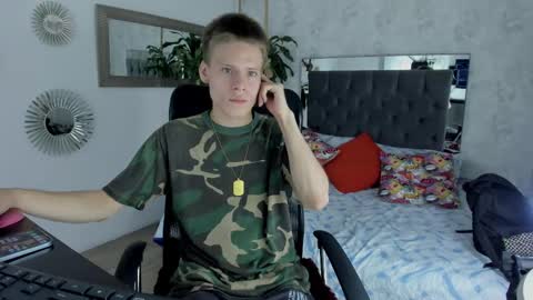 Snapshot of blondie_lover69 chatting on March 2025 06:26:02 PM Maleeth online show from March 2025 06:26:02 PM