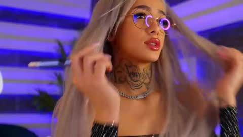 Snapshot of blondie_muller chatting on November 2025 08:57:01 PM blondie_muller online show from November 2025 08:57:01 PM