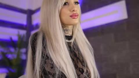 Snapshot of blondie_muller chatting on December 2025 08:57:02 PM blondie_muller online show from December 2025 08:57:02 PM