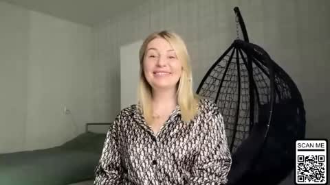 blondie_xoxoxo online show from April 2026 12:25:01 PM