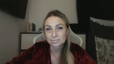 Iren online show from November 2025 05:35:02 PM