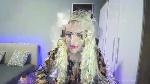 BlondLeyla online show from November 2025 01:50:01 PM