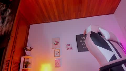 Snapshot of blondy_blows69 chatting on September 2025 02:15:02 AM Isis online show from September 2025 02:15:02 AM