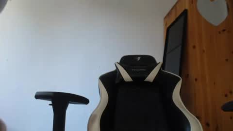 blondyelena online show from June 2026 06:07:01 AM