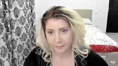 blondysarah online show from February 2026 11:49:02 PM