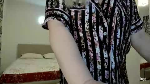 blondysarah online show from February 2026 10:43:01 PM