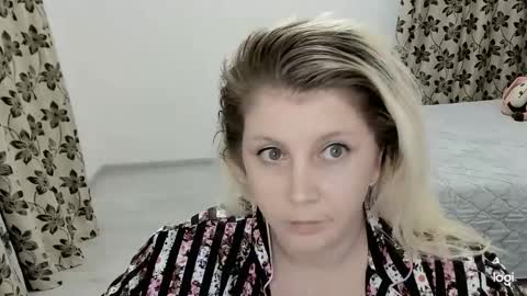 blondysarah online show from March 2026 09:28:01 PM