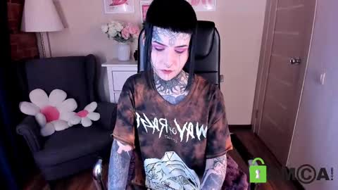 Snapshot of blood__mary chatting on May 2026 08:36:02 PM Mary online show from May 2026 08:36:02 PM